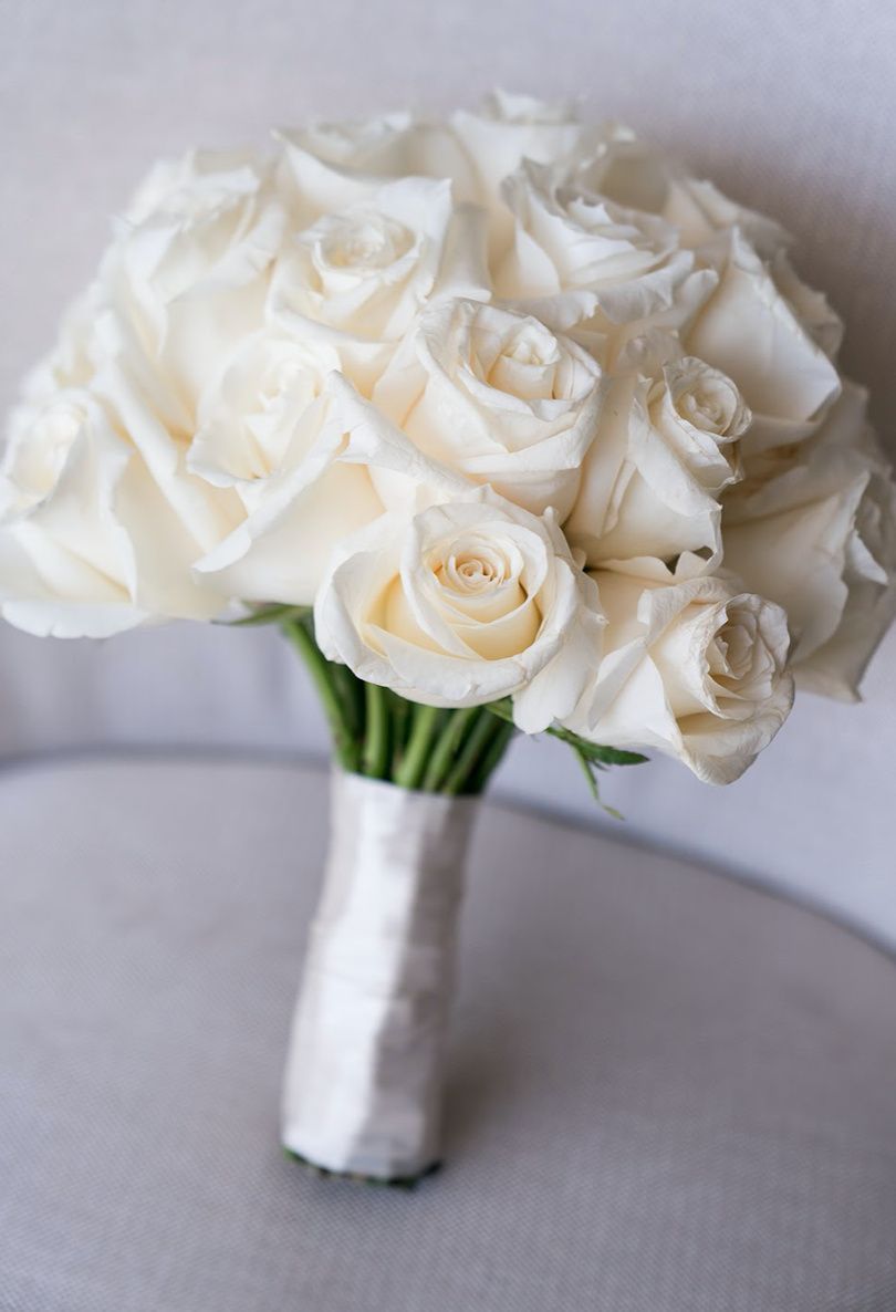 Simple White Rose Bouquet | White Rose Wedding Bouquet, White Wedding  Flowers Bouquet, Simple Wedding Bouquets