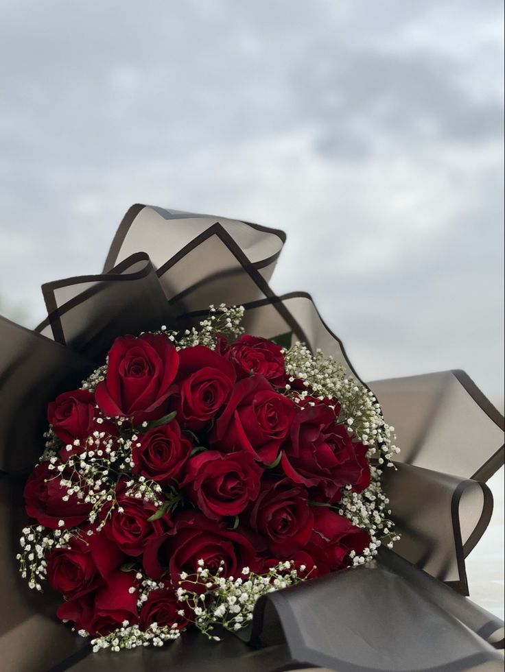 Pin By Waad. On Damas In 2022 | Single Flower Bouquet, Beautiful Bouquet Of  Flowers, Luxury Flower… | Beautiful Bouquet Of Flowers, Luxury Flowers, Red Rose  Bouquet
