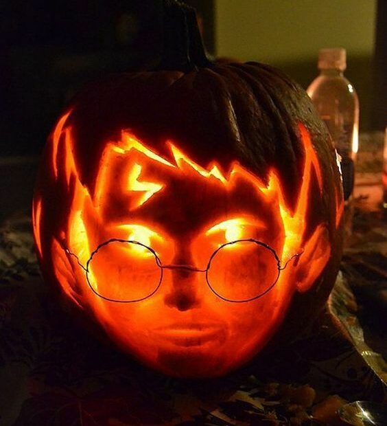 24 Amazing Halloween Pumpkin Designs You'Ll Want To Try Yourself, From The  Walking Dead To Star Wars