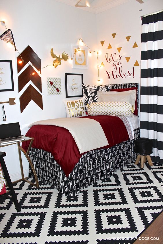 10 Chic and Sophisticated Black, White, and Gold Dorm Room Ideas to