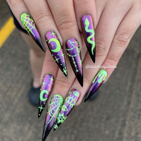 35 Best Halloween Nail Art Ideas For 2021 - Easy Halloween Nail Designs