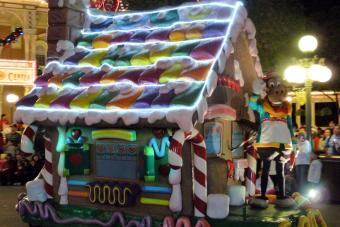 7 Christmas Parade Float Ideas | Lovetoknow