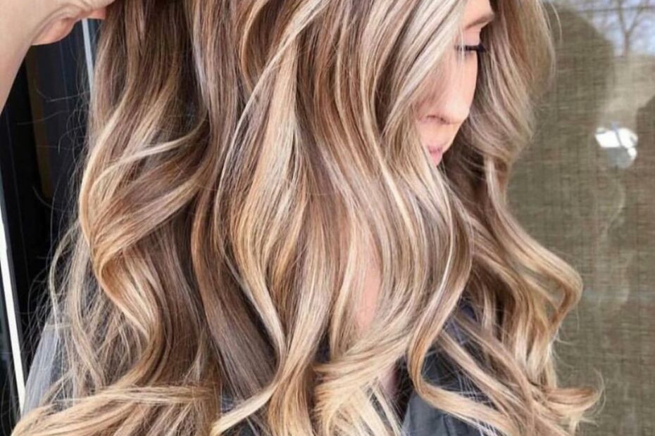 30 New Honey Blonde Hair Color Ideas For 2023 - Hair Adviser