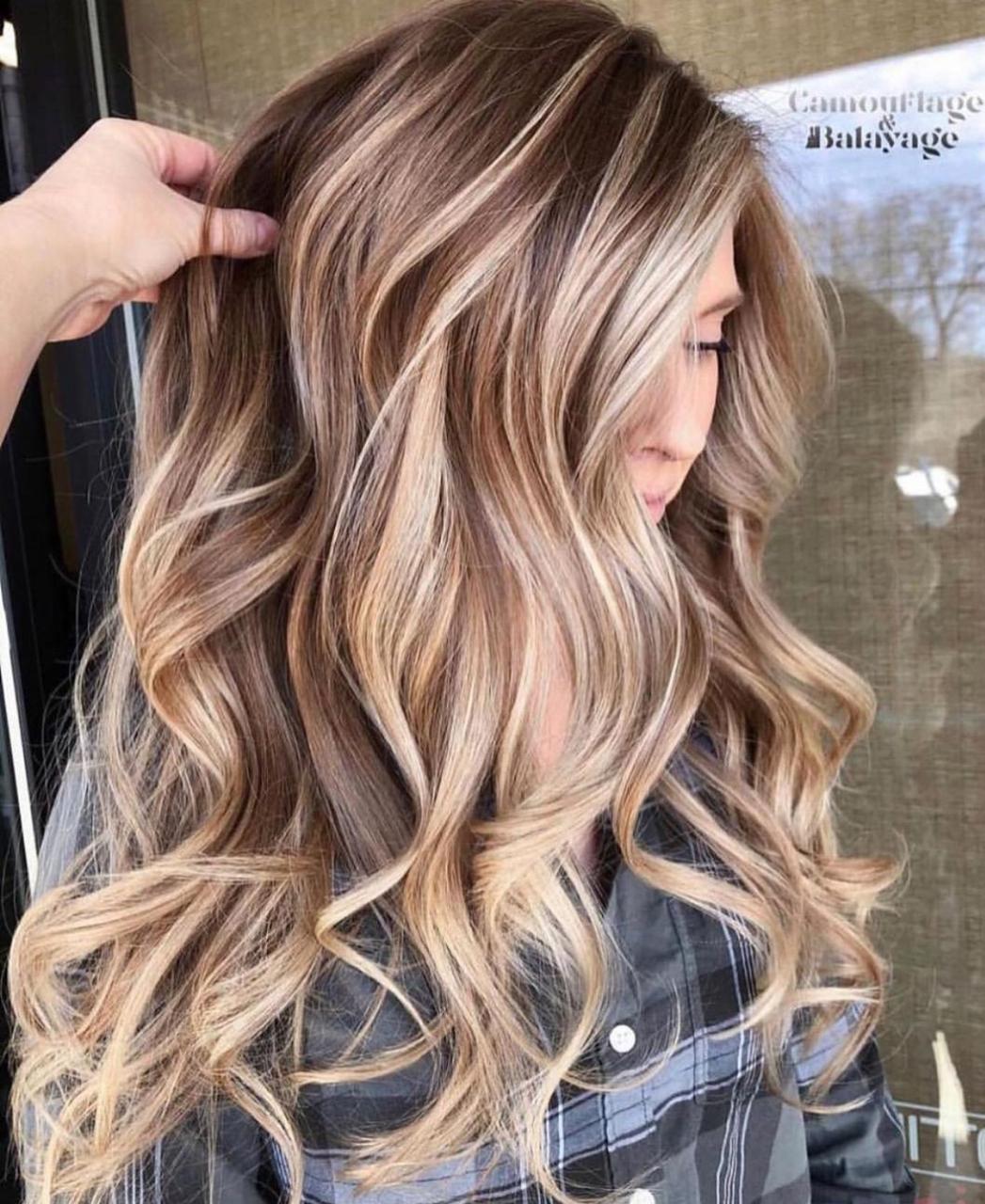 30 New Honey Blonde Hair Color Ideas For 2023 - Hair Adviser