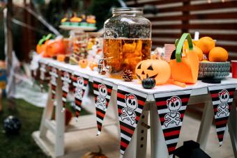 Outdoor Halloween Party Ideas To Throw A Bewitching Event | Lovetoknow