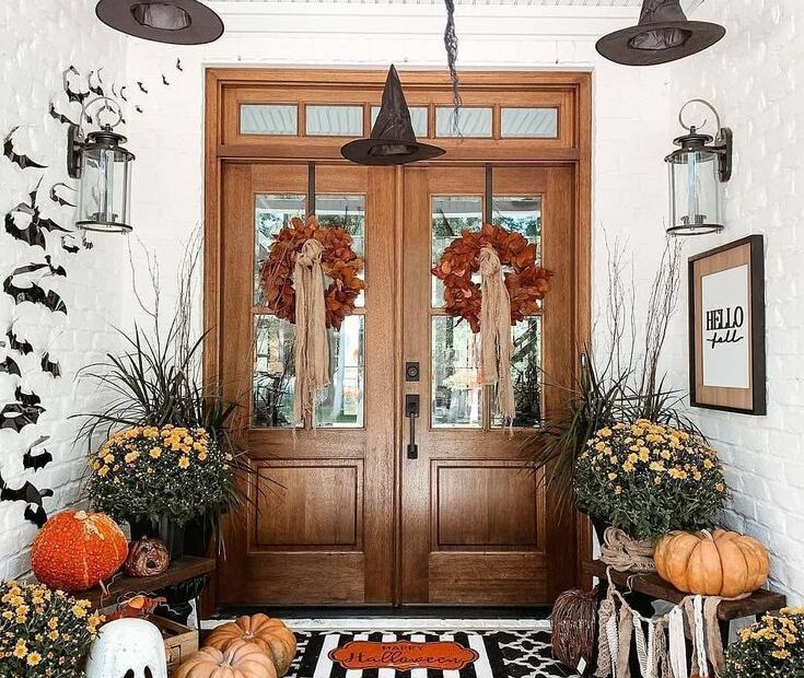 36 Scary Good Halloween Porch Décor Ideas For A Spooky Welcome | Halloween  Porch Decorations, Halloween Front Porch, Halloween Front Porch Decor