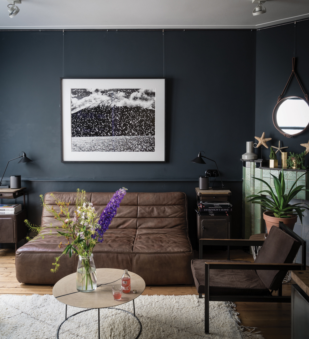 Black Living Room Ideas: Decorating Inspiration For Daring Dark Schemes |  Ideal Home