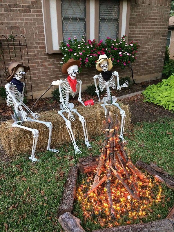 Halloween Campfire Decoration Idea | Halloween Outdoor Decorations,  Homemade Halloween Decorations, Halloween Outside