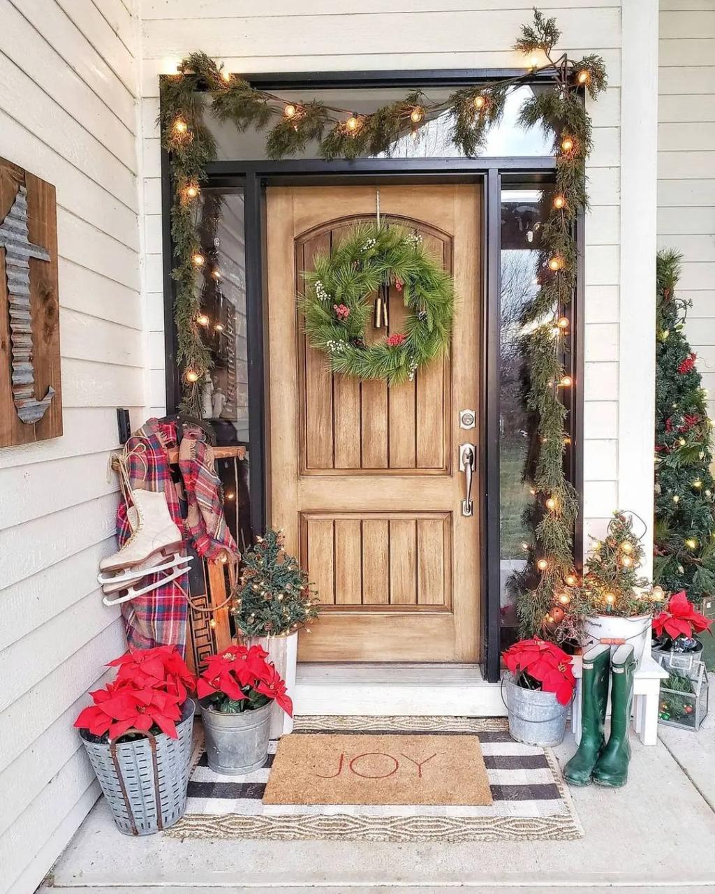 Front Porch Ideas For A Welcoming And Festive Christmas Decor - Trendy Home  Hacks