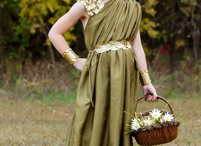 12 Best Greek God And Goddess Costumes For Halloween