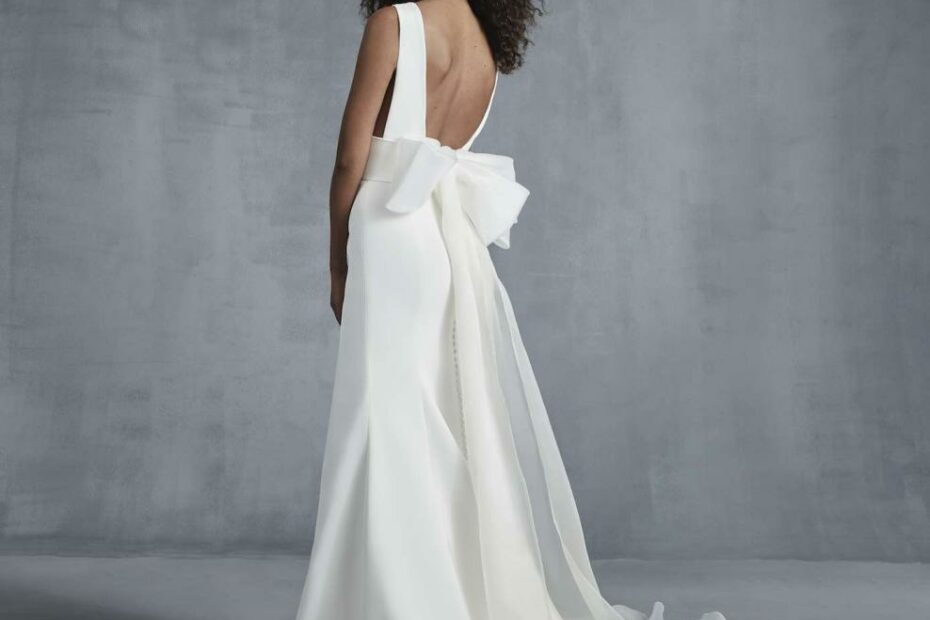 22 Wedding Dresses With Bows