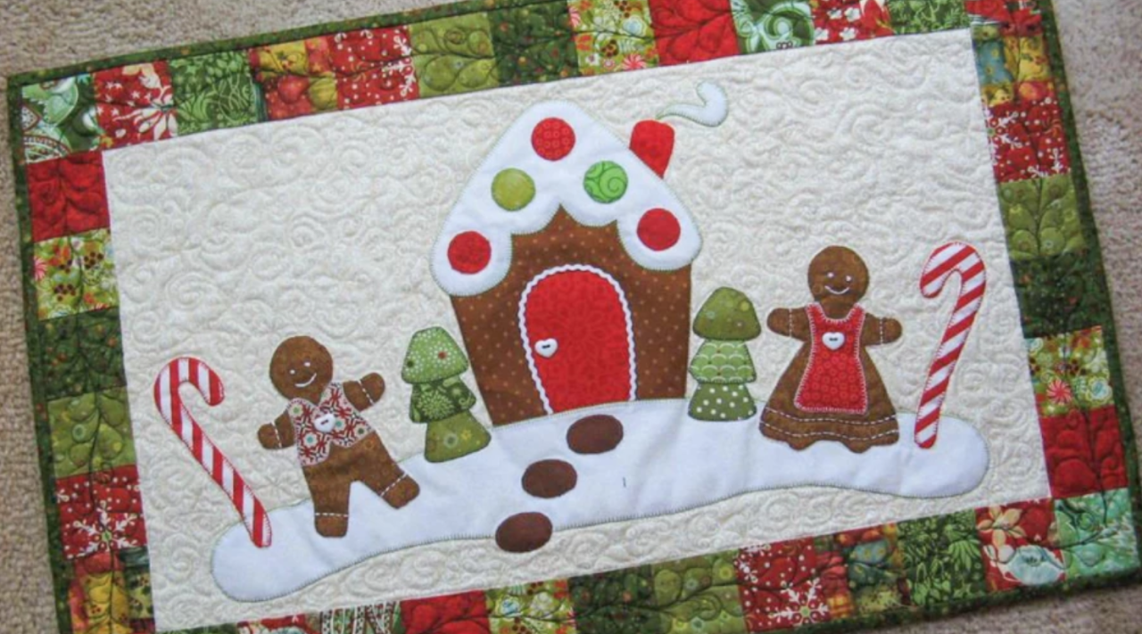 8 Christmas Table Runner Patterns That Stitch Up Quick | Craftsy