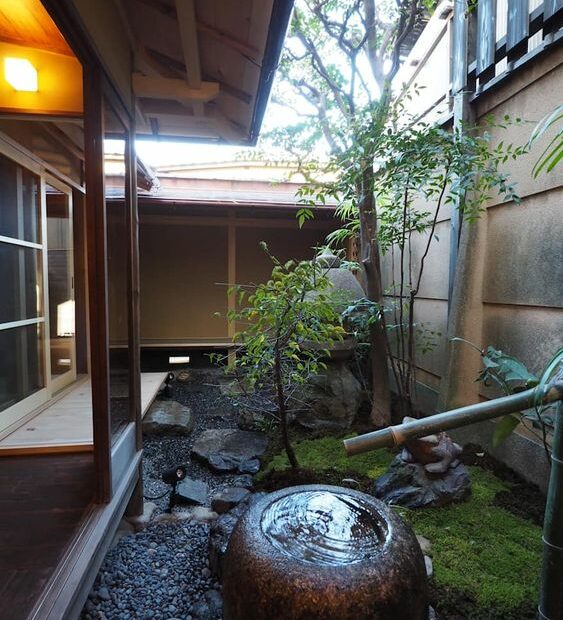 45 Calm Japanese-Inspired Courtyard Ideas - Digsdigs