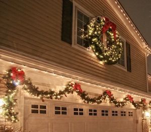 100 Outdoor Christmas Light Ideas | Beautiful Christmas Decorations, Exterior  Christmas Lights, Christmas Lights Outside