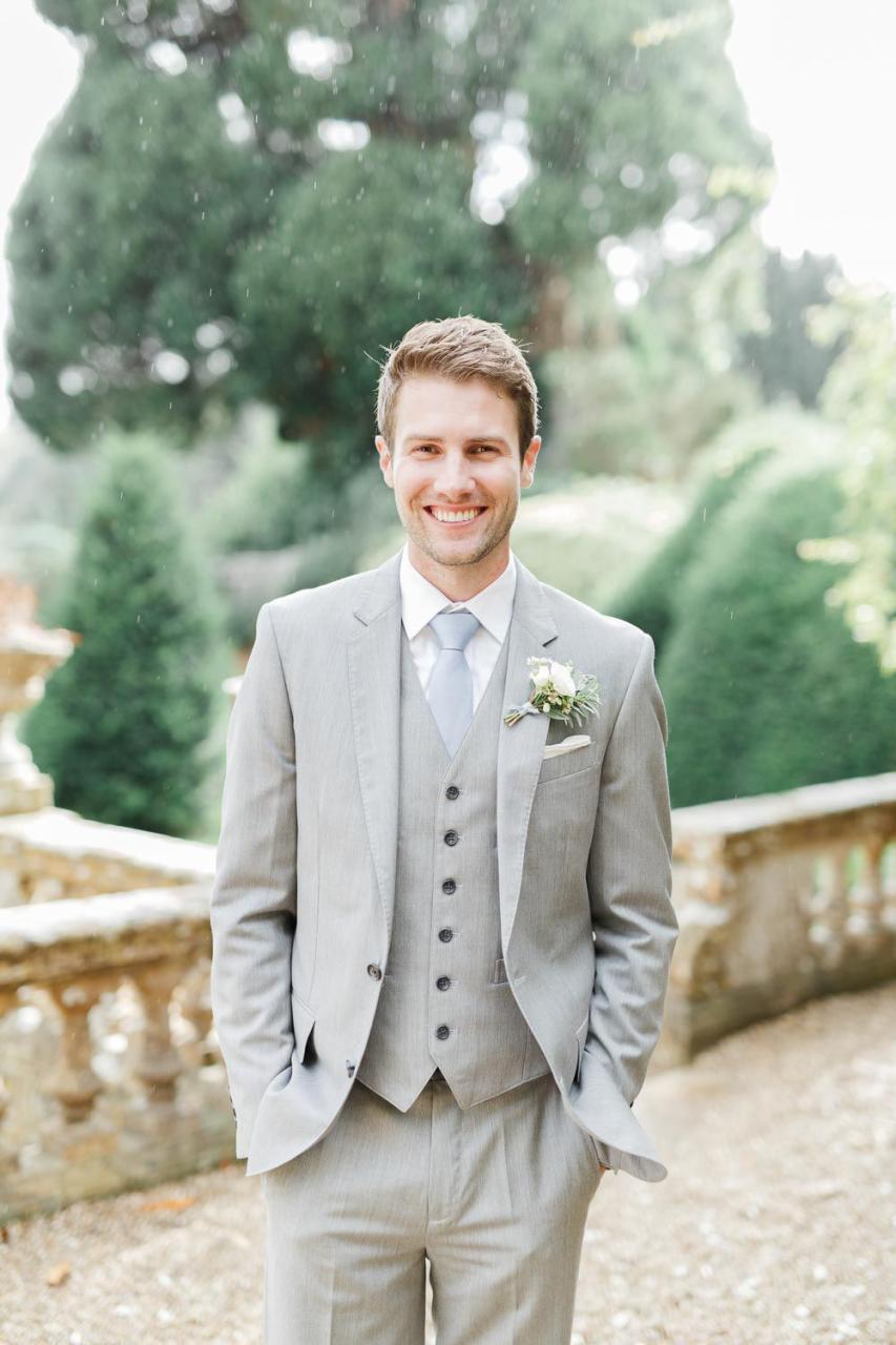 36 Stylish Grey Wedding Suit Ideas - Rock My Wedding