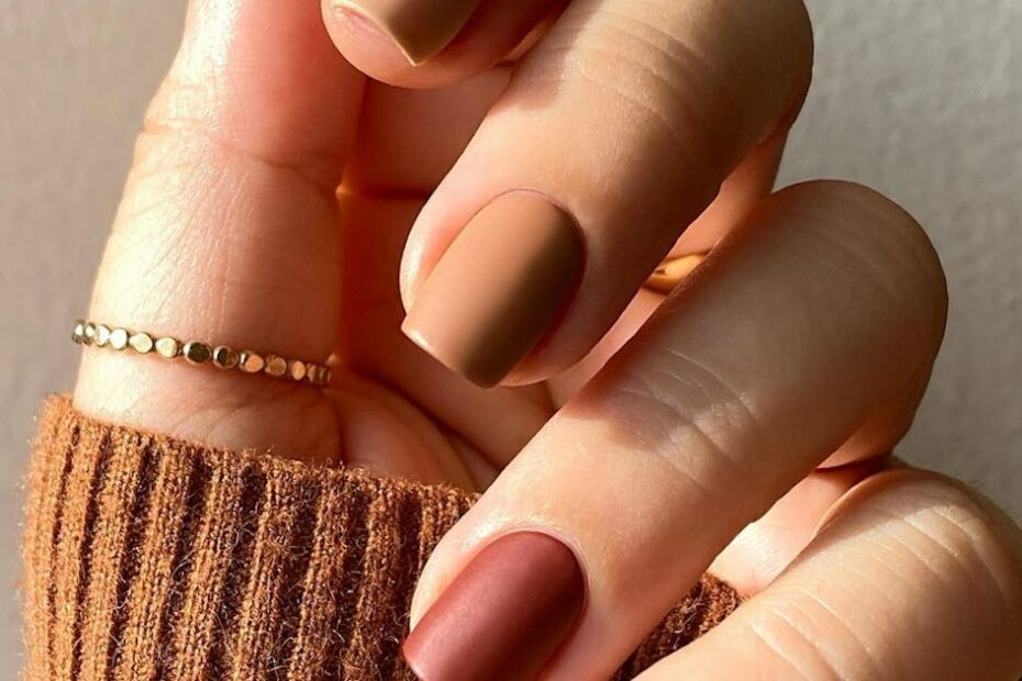 Brown Nail Polish Is Winter'S Hottest Manicure Color & We'Re Obsessed