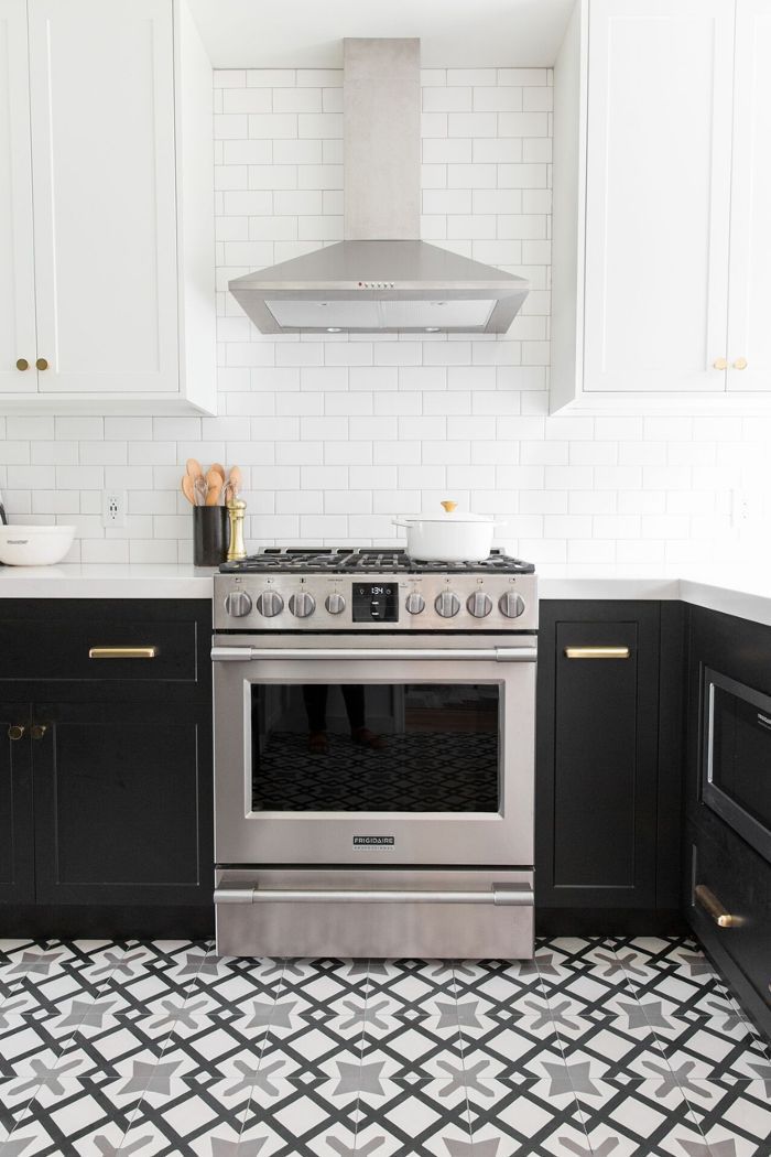 30 Stylish Two-Toned Kitchen Ideas (From An Expert)