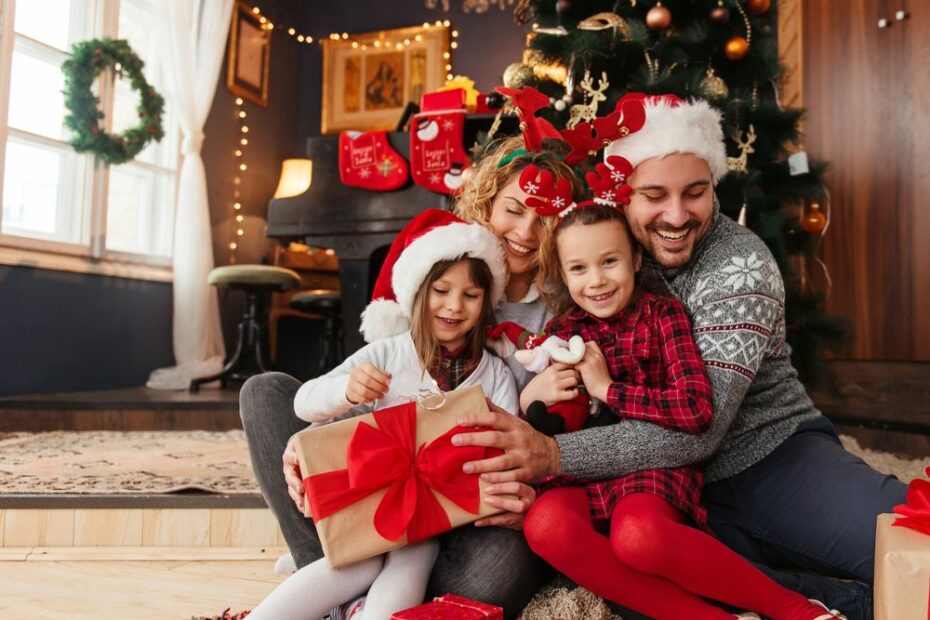 35 Christmas Photo Ideas: Keep The Memories Forever