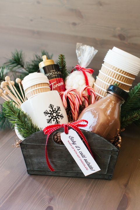 25 Simple But Thoughtful Gift Basket Ideas - Best Gift Baskets