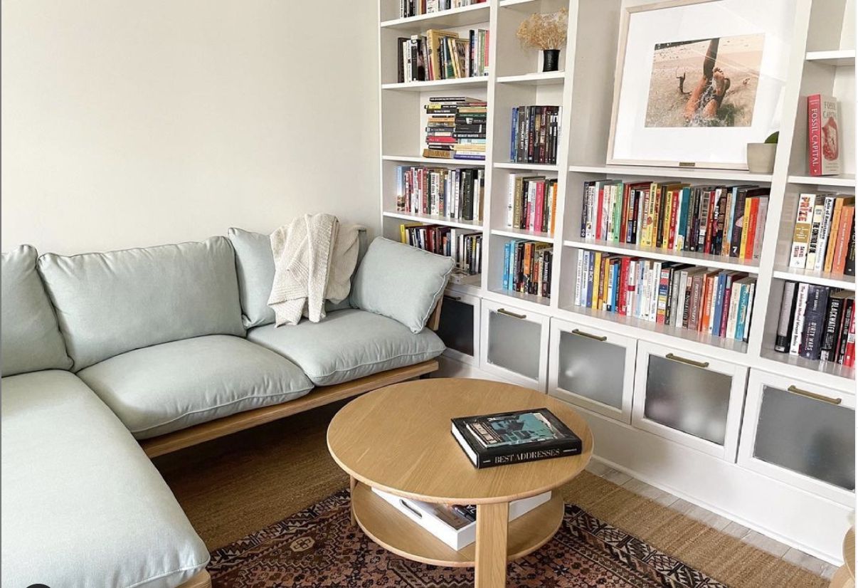 24 Inspiring Living Room Bookshelf Ideas