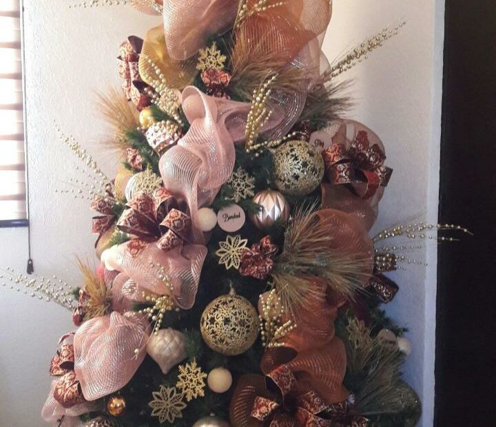 Pino Navideño En Tonos Rosa Oro Cobre #Rosegold #Tree #Pink #Christmas |  Casa Natalizia, Alberi Di Natale A Tema, Natale Argento