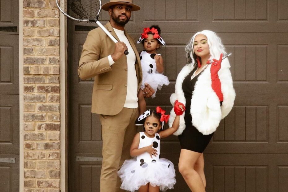 42 Awesome Family Costume Ideas For Halloween 2022