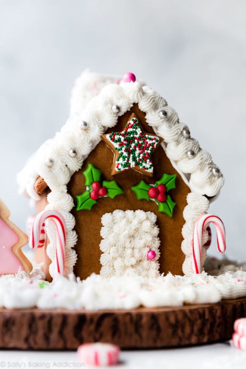 Transform Your Door into a Festive Treat with These Gingerbread House