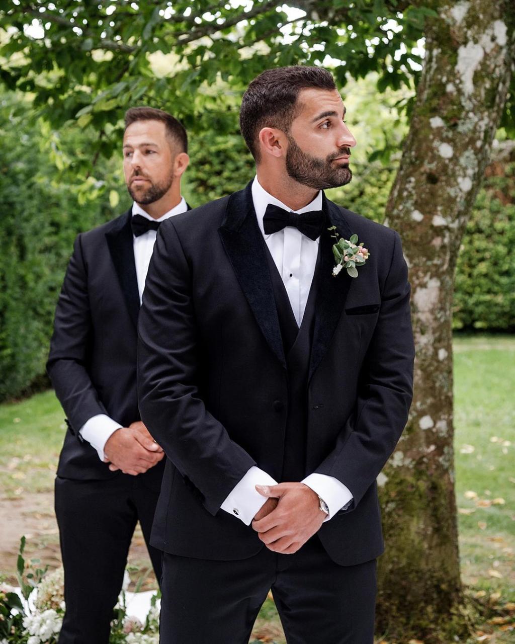 Groomsmen Attire: 21 Best Suits (2023 Guide + Faqs)