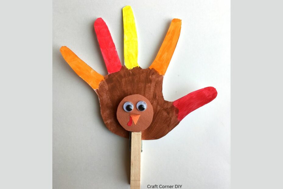 Clothespin Hand Turkey Thanksgiving Kids Craft |