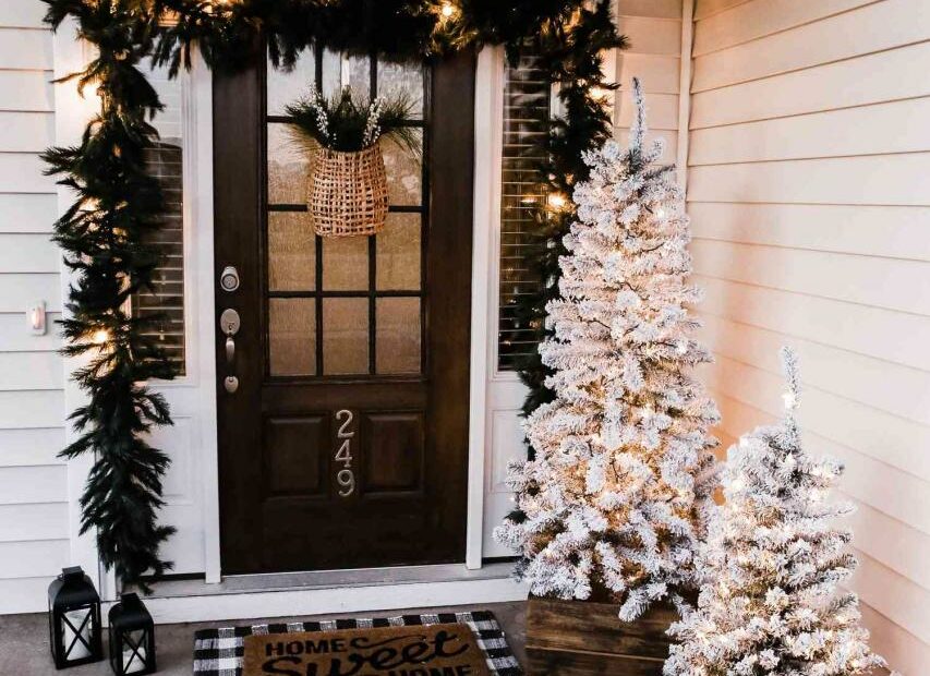 51 Outdoor Christmas Lights Ideas That Are Sure To Impress