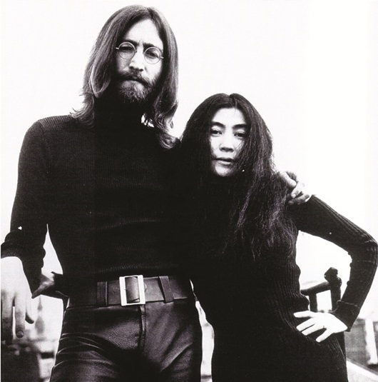 John Lennon: Thần Tượng Bị Câu Rút - Tạp Chí Đẹp