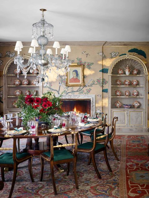 Antique Dining Room Decor: Transform Your Space with Timeless Style!