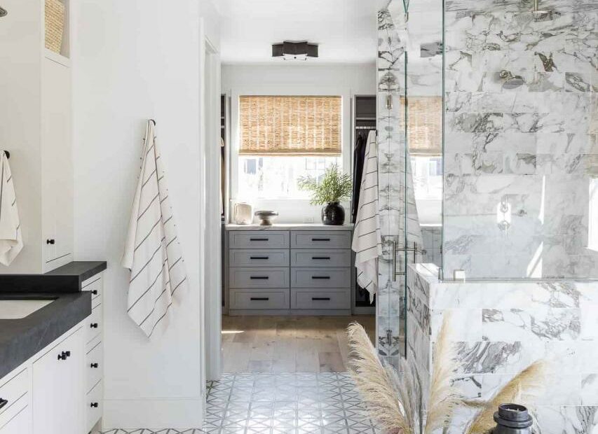 60 Best Grey Tile Bathroom Ideas To Try