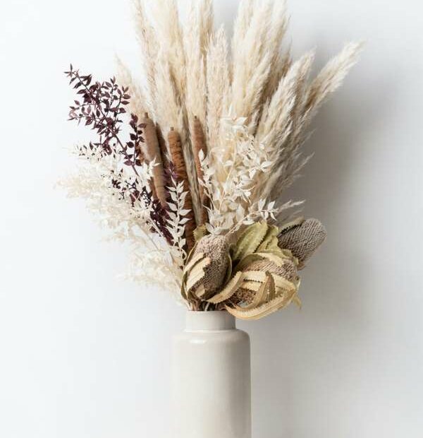 13 Eye-Popping Ways To Decorate With Pampas Grass At Home - Bob Vila