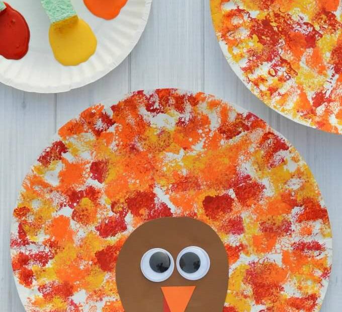 12 Easy Thanksgiving Crafts To Keep Your Toddler Occupied At The Kids Table