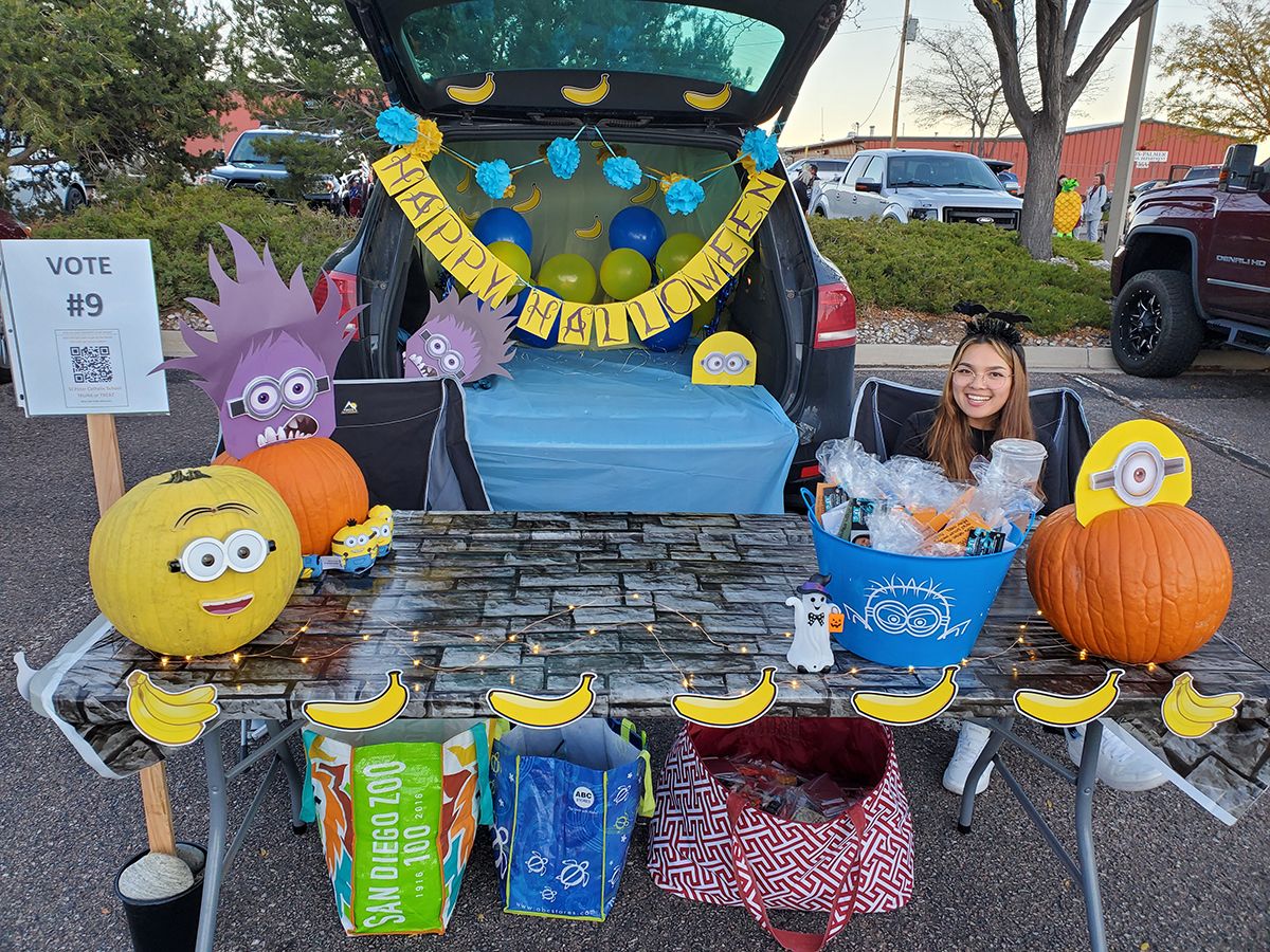 35 Easy Trunk-Or-Treat Ideas 2022 - Trunk-Or-Treat Themes & Decor