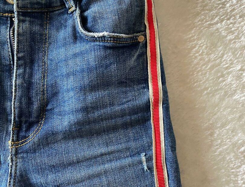 Zara High Waisted Jeans With White And Red Side Stripe, Women'S Fashion,  Bottoms, Jeans & Leggings On Carousell