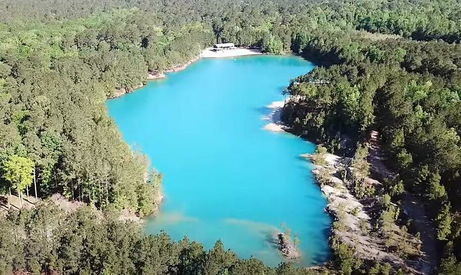 Is This Stunning Blue Lake The Most Unique Lake In Texas?