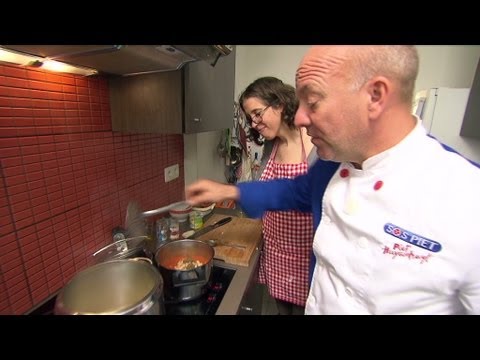 Witte bonen in tomatensaus | SOS Piet | VTM Koken